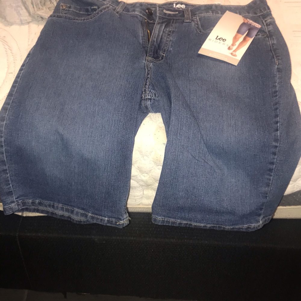 Down to knee shorts